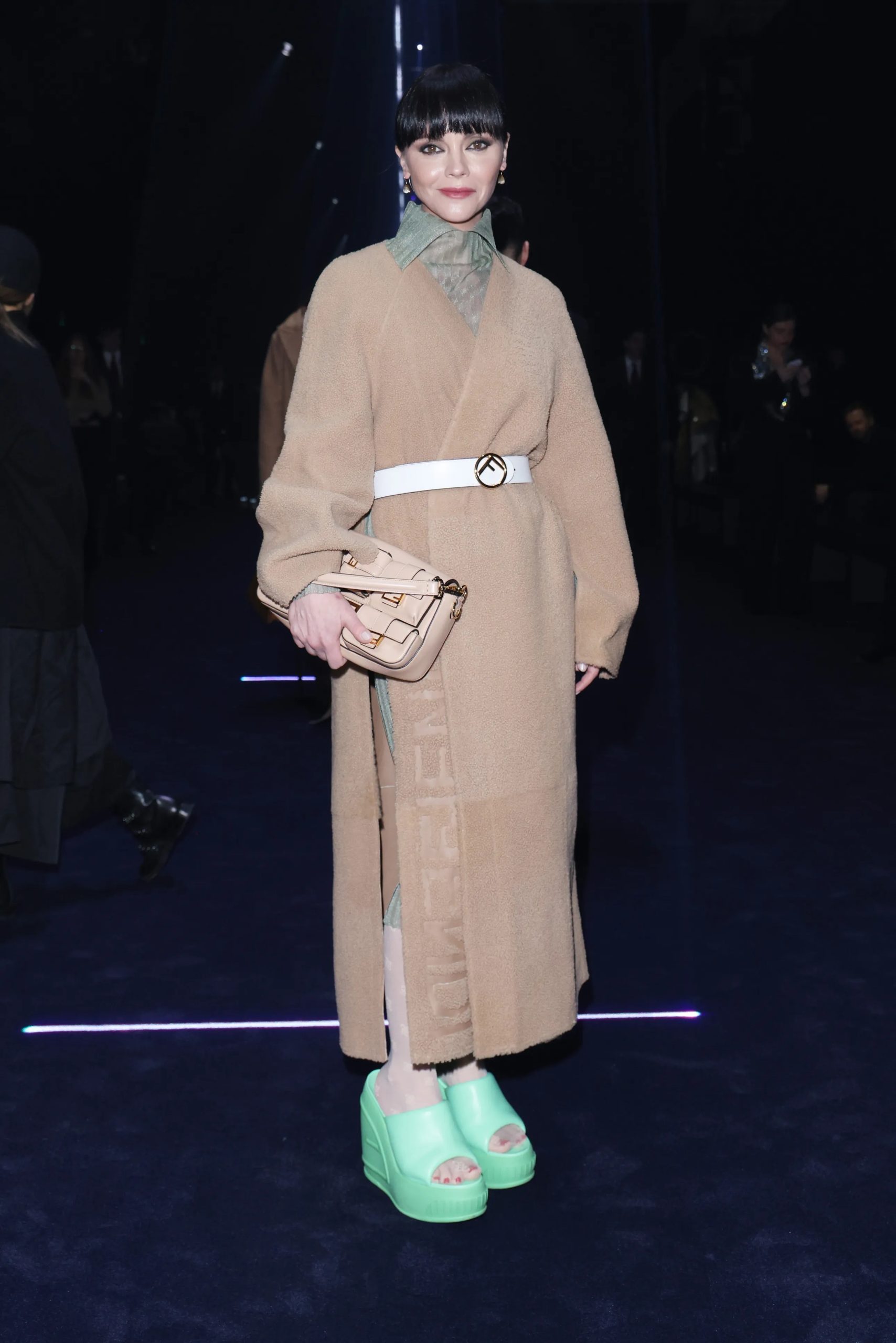 Christina Ricci bij Fendi tijdens Milan Fashion Week herfst/winter 2023