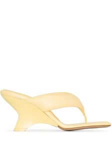 Gia Borghini sleehak