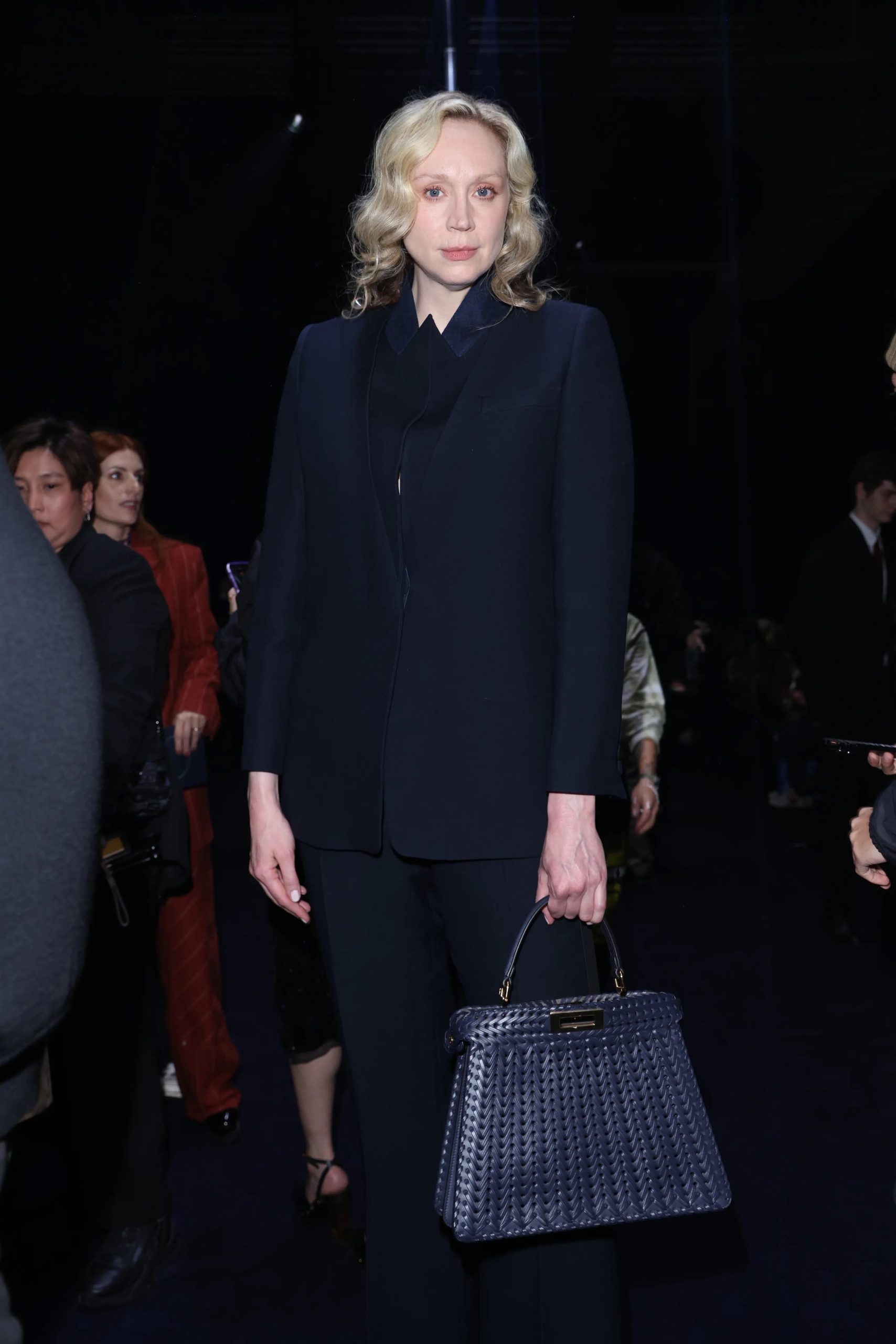 Gwendoline Christie bij Fendi tijdens Milan Fashion Week herfst/winter 2023