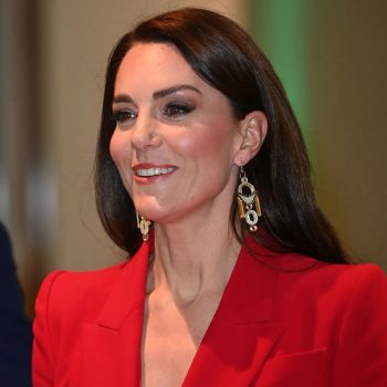 kate-middleton-draagt-gedurfde-oorbellen-van-dit-betaalbare-merk-240418