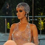 De glitterlook die tot de beste stijlmomenten van Rihanna behoort