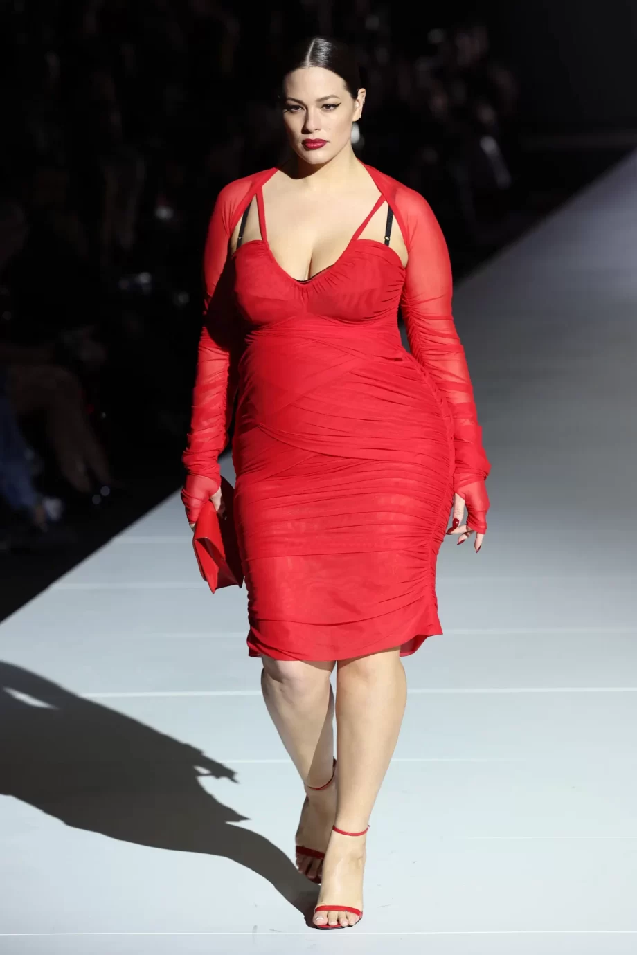 minder-dan-1-procent-van-modellen-bij-herfst-winter-2023-shows-was-plus-size-wat-is-er-gebeurd-met-body-inclusivity-247068