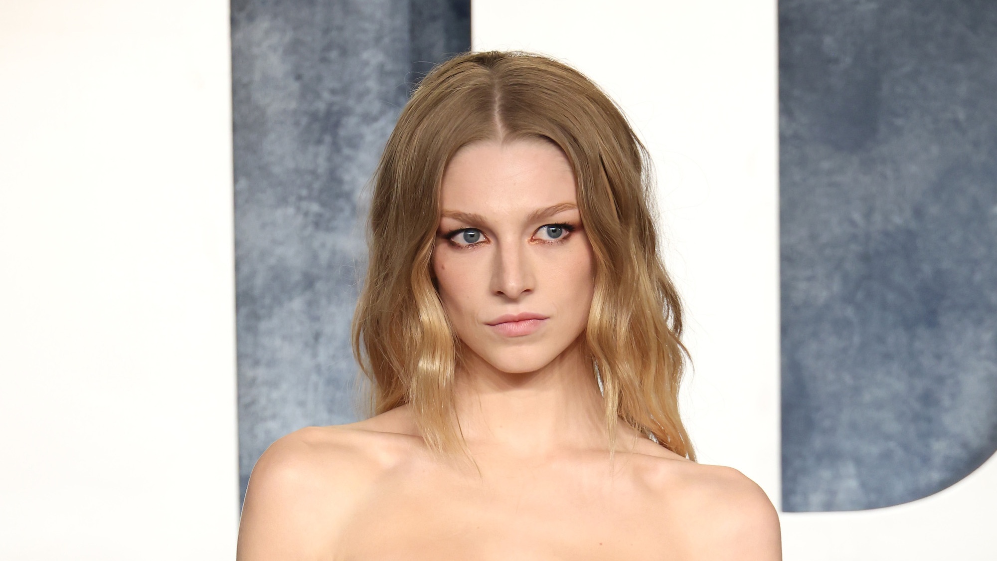 Hunter Schafer draagt zonder twijfel de naaktste jurk van de Oscars