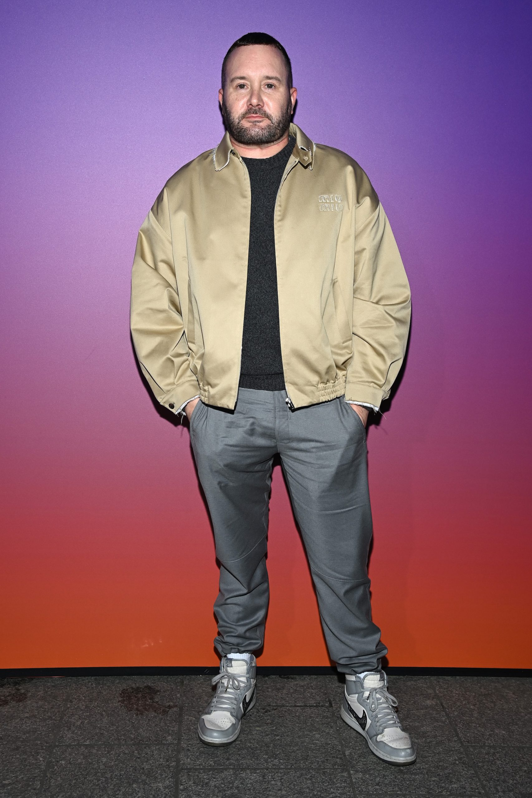 Kim Jones bij de Louis Vuitton herfst/winter 2022-show