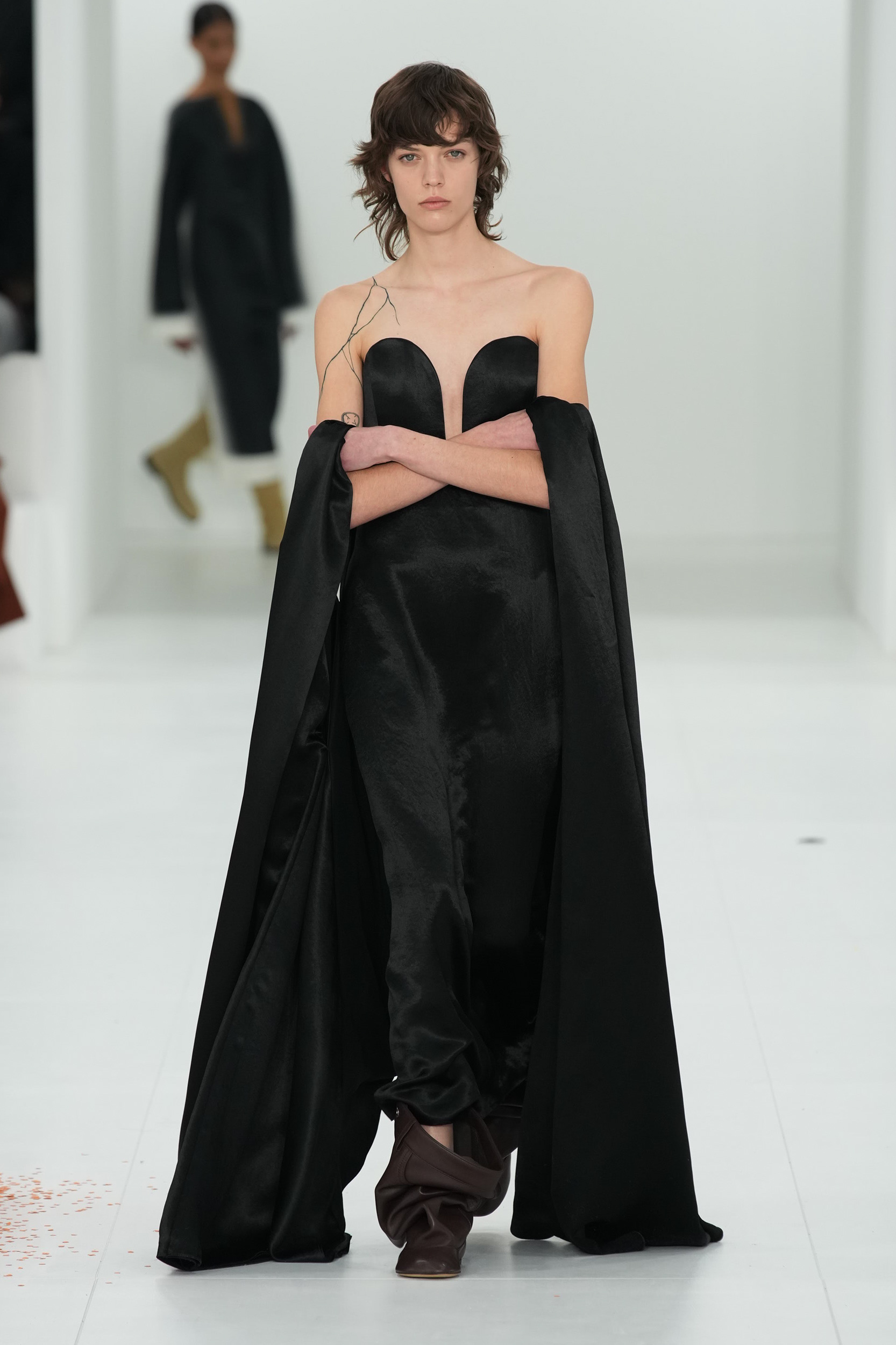 Look uit de Loewe herfst/winter 2023 collectie