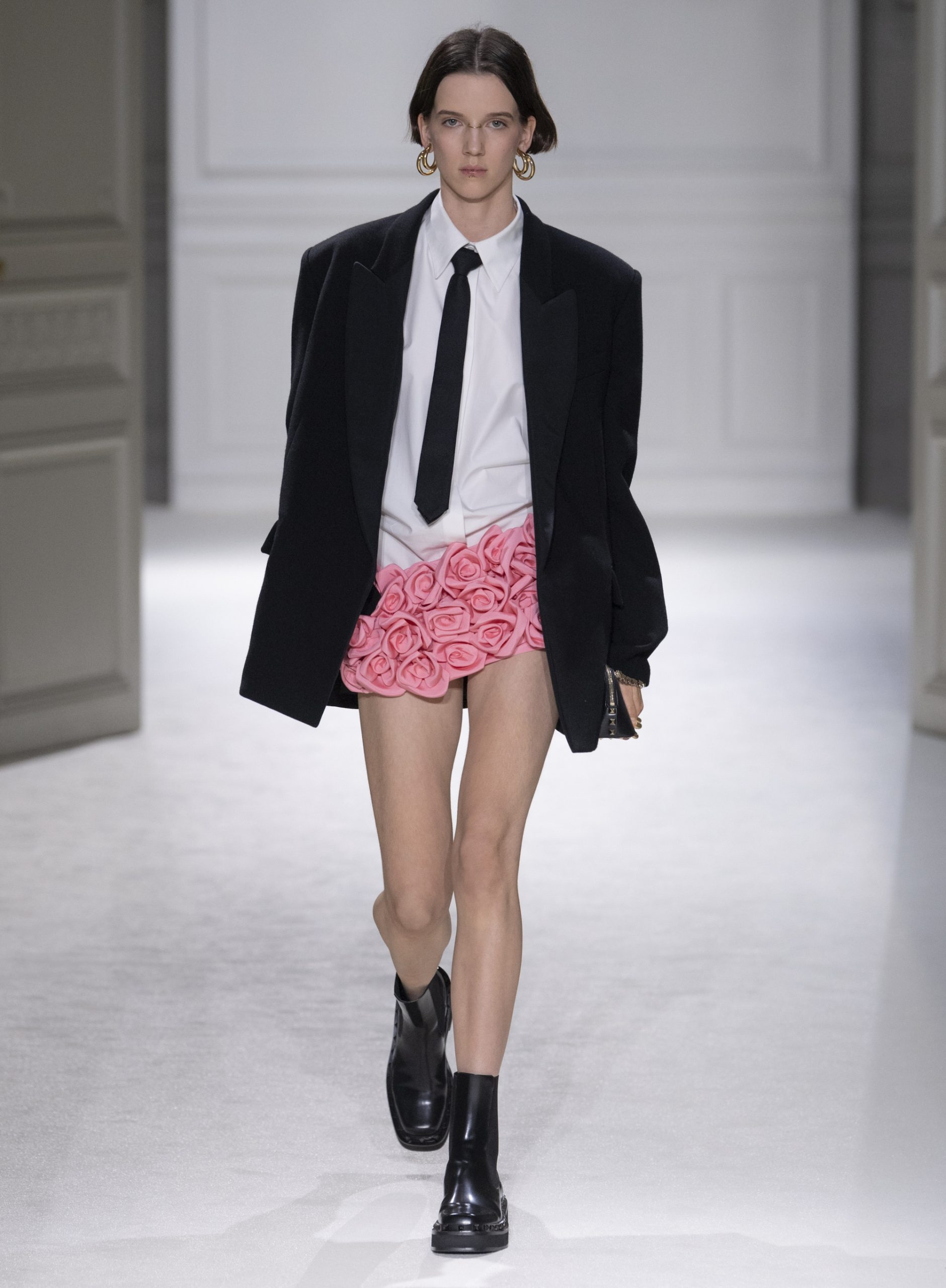 Smoking in combinatie met een opvallende minirok