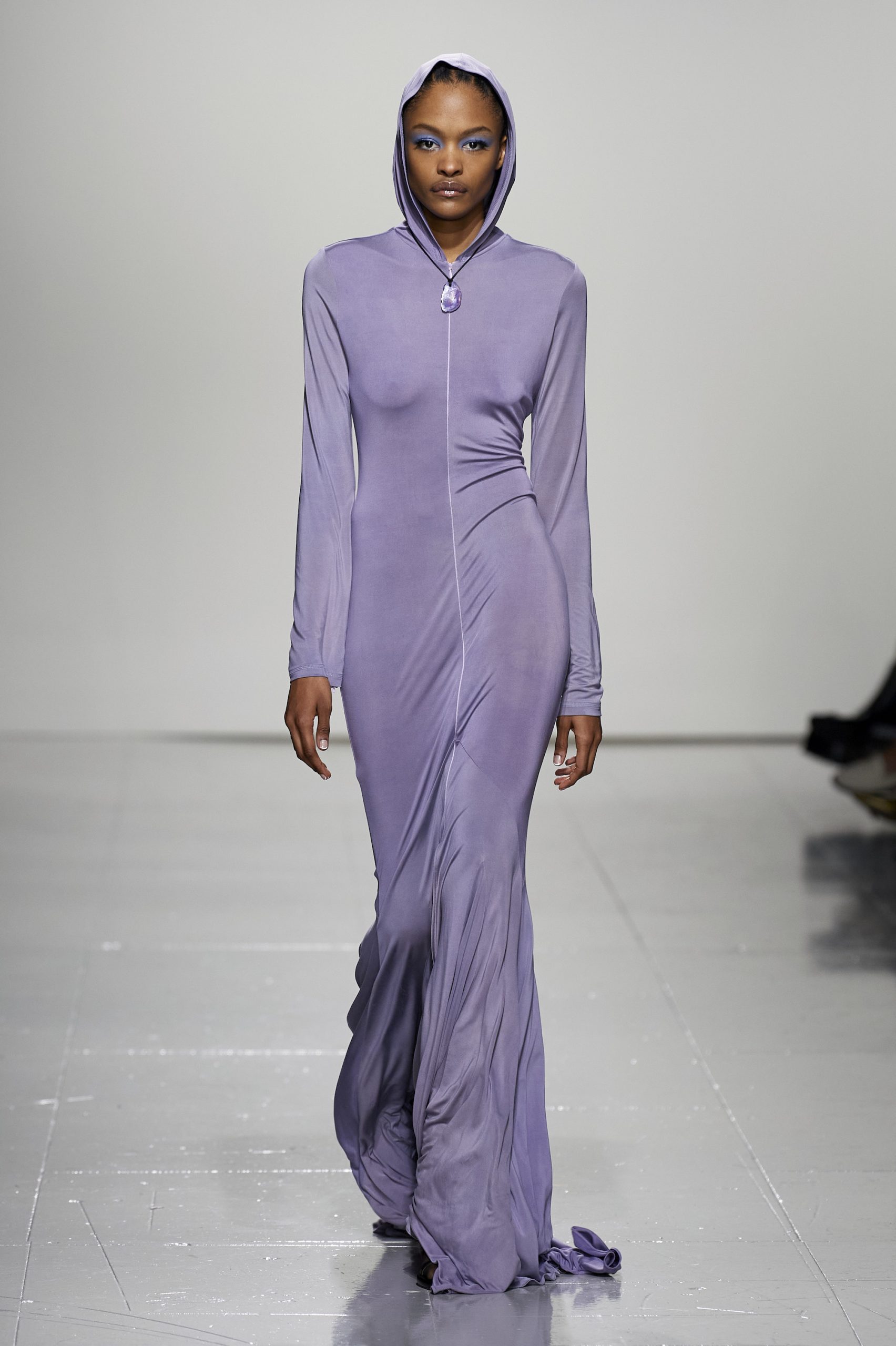 Lila capuchonjurk van Conner Ives