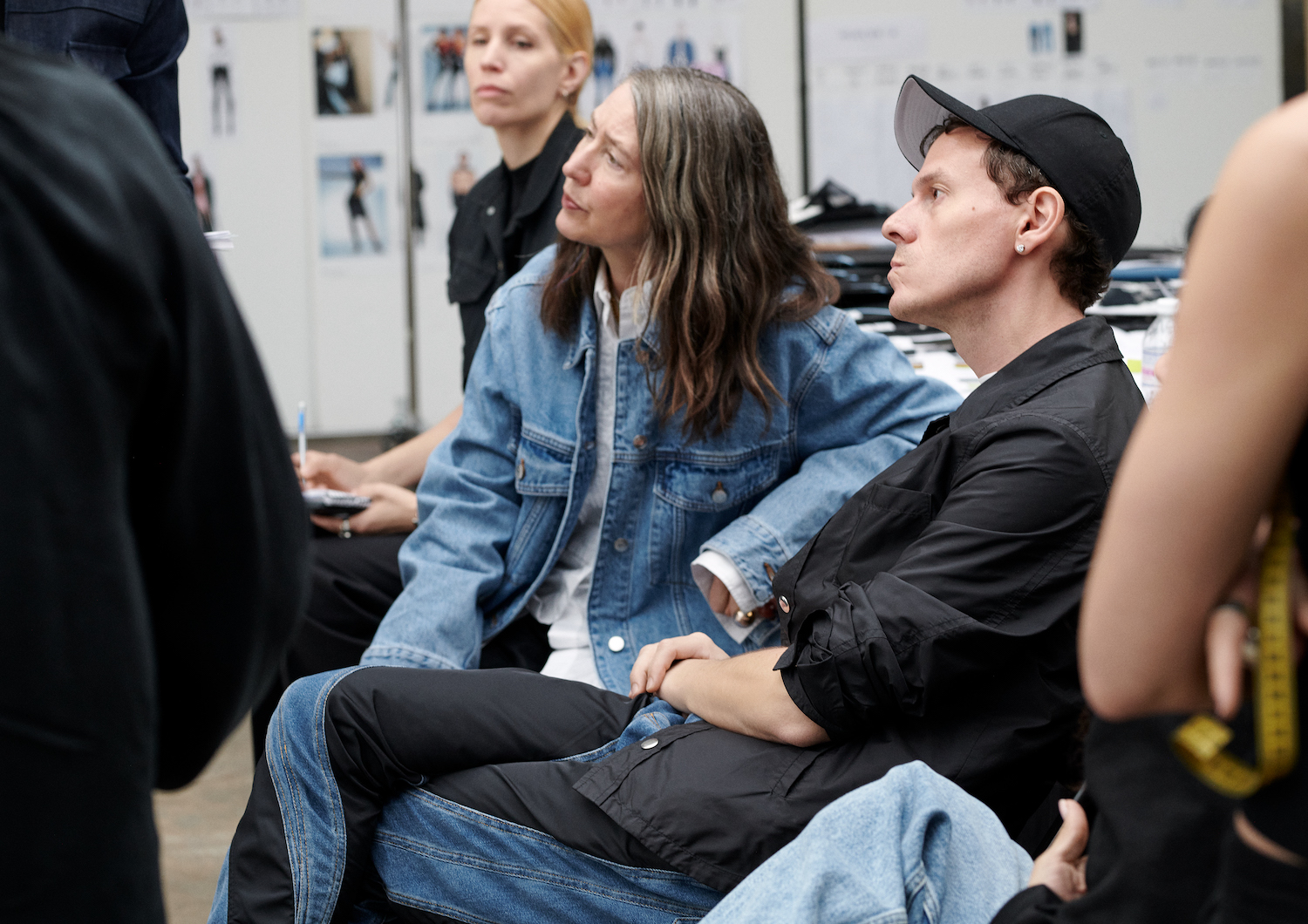 Fitting van de H&M x Mugler-collectie