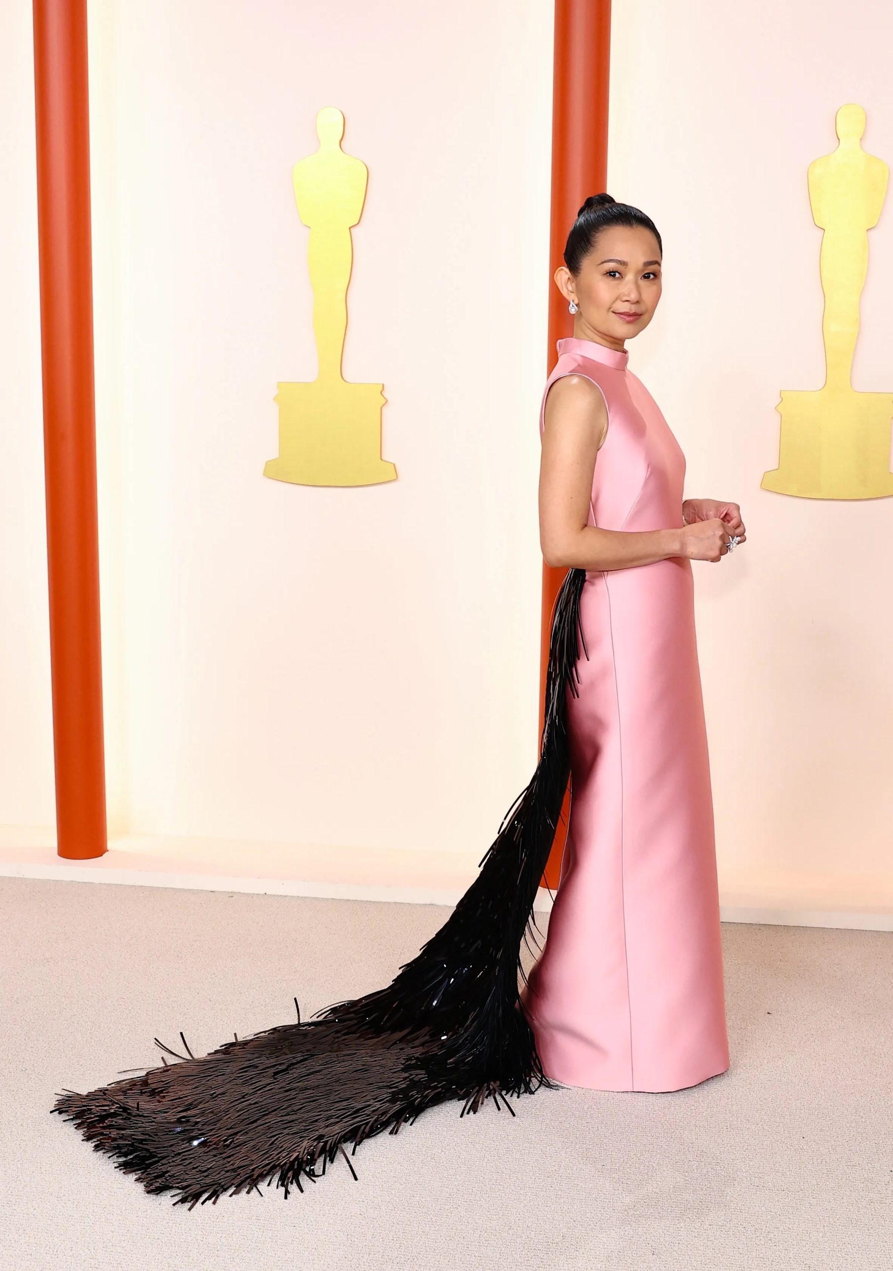 Hong Chau in Prada is een van de beste looks van de Oscars 2023