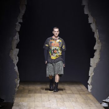 jeremy-scott-verlaat-moschino-na-10-jaar-als-creative-director-247002