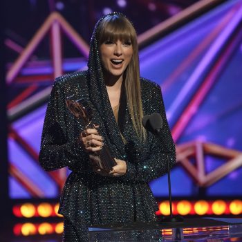 taylor-swift-ontvangt-iheartradio-innovator-award-248089