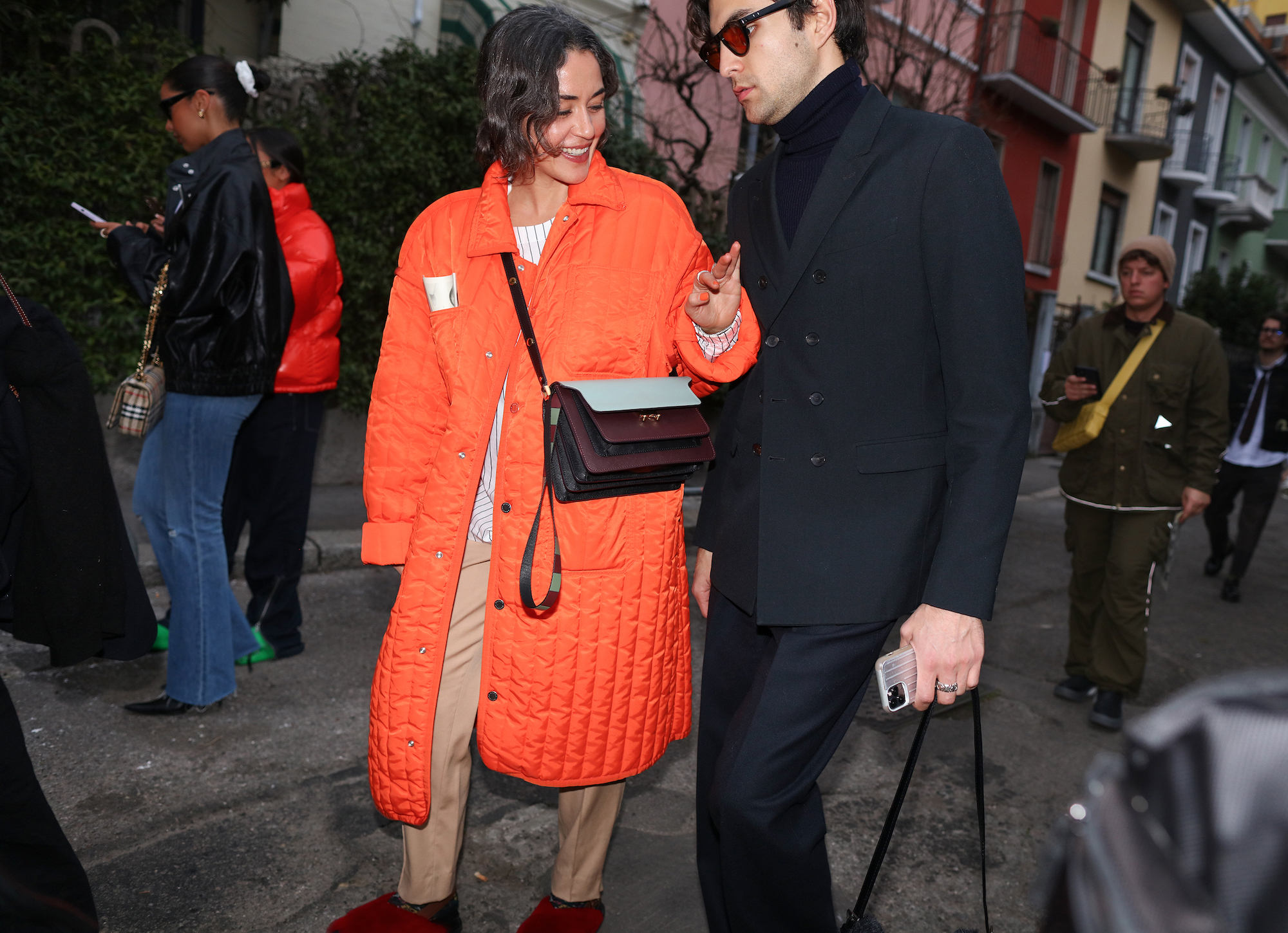 Streetstyle met oranje items