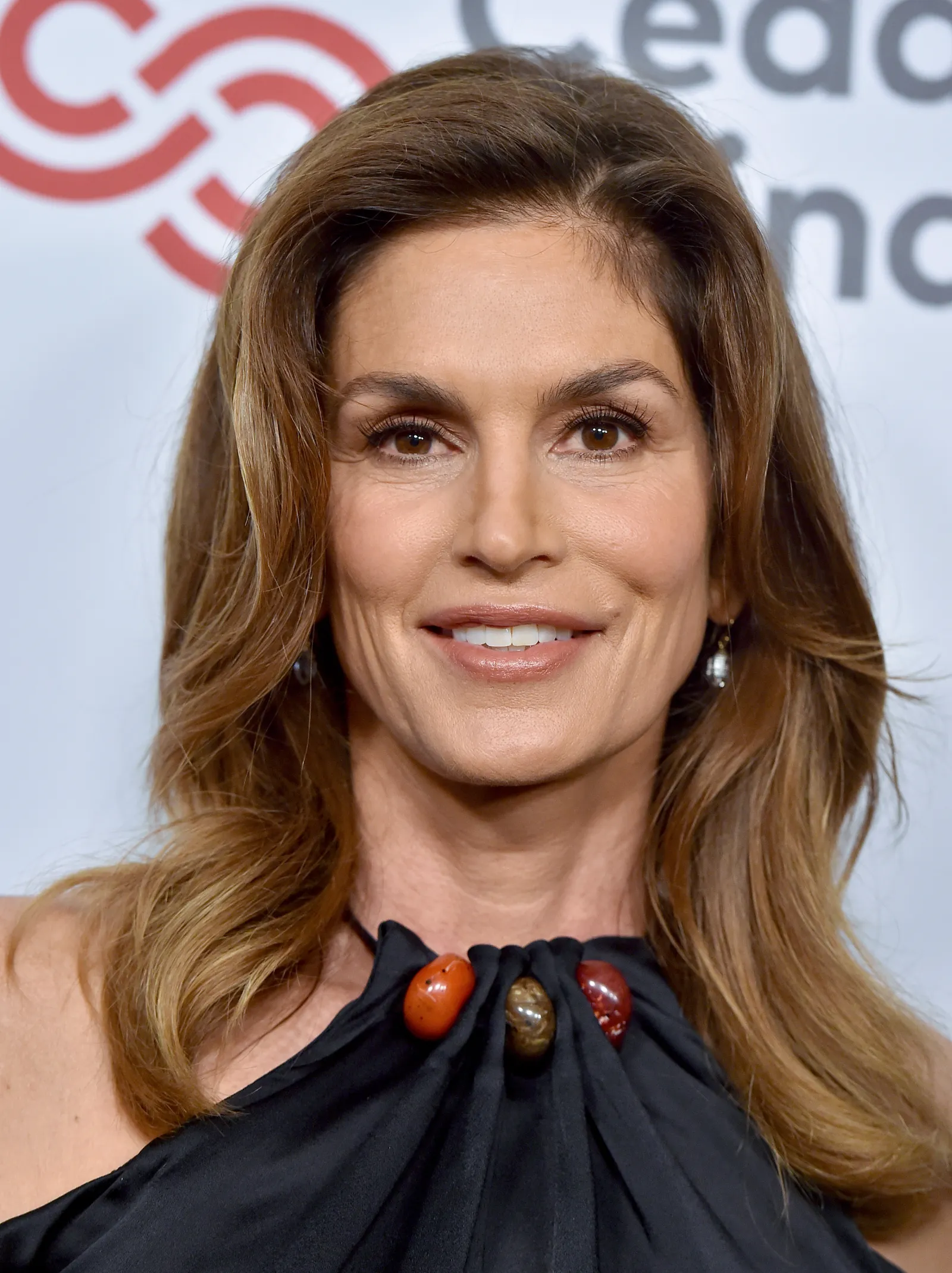 Cindy Crawford heeft een van de mooiste lange kapsels voor als je 50-plus bent