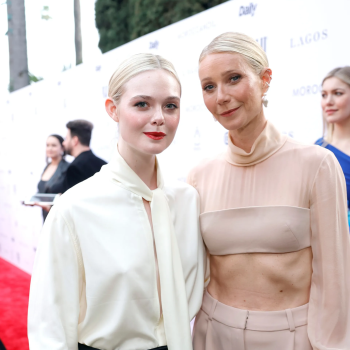 gwyneth-paltrow-en-elle-fannings-matching-kapsels-zijn-de-definitie-van-stille-luxe-251411