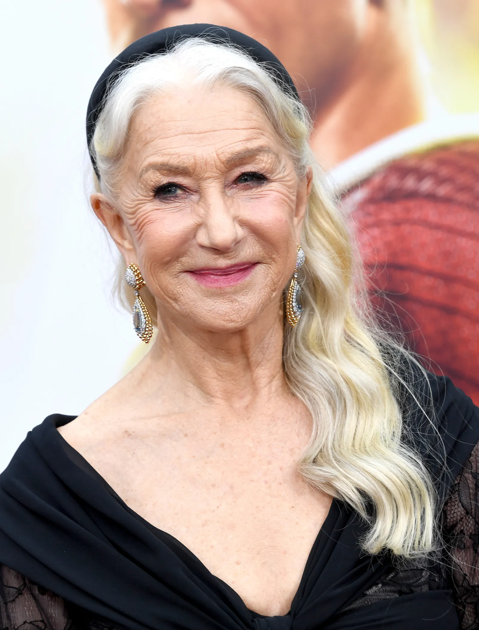 Helen Mirren heeft een van de mooiste lange kapsels voor als je 50-plus bent