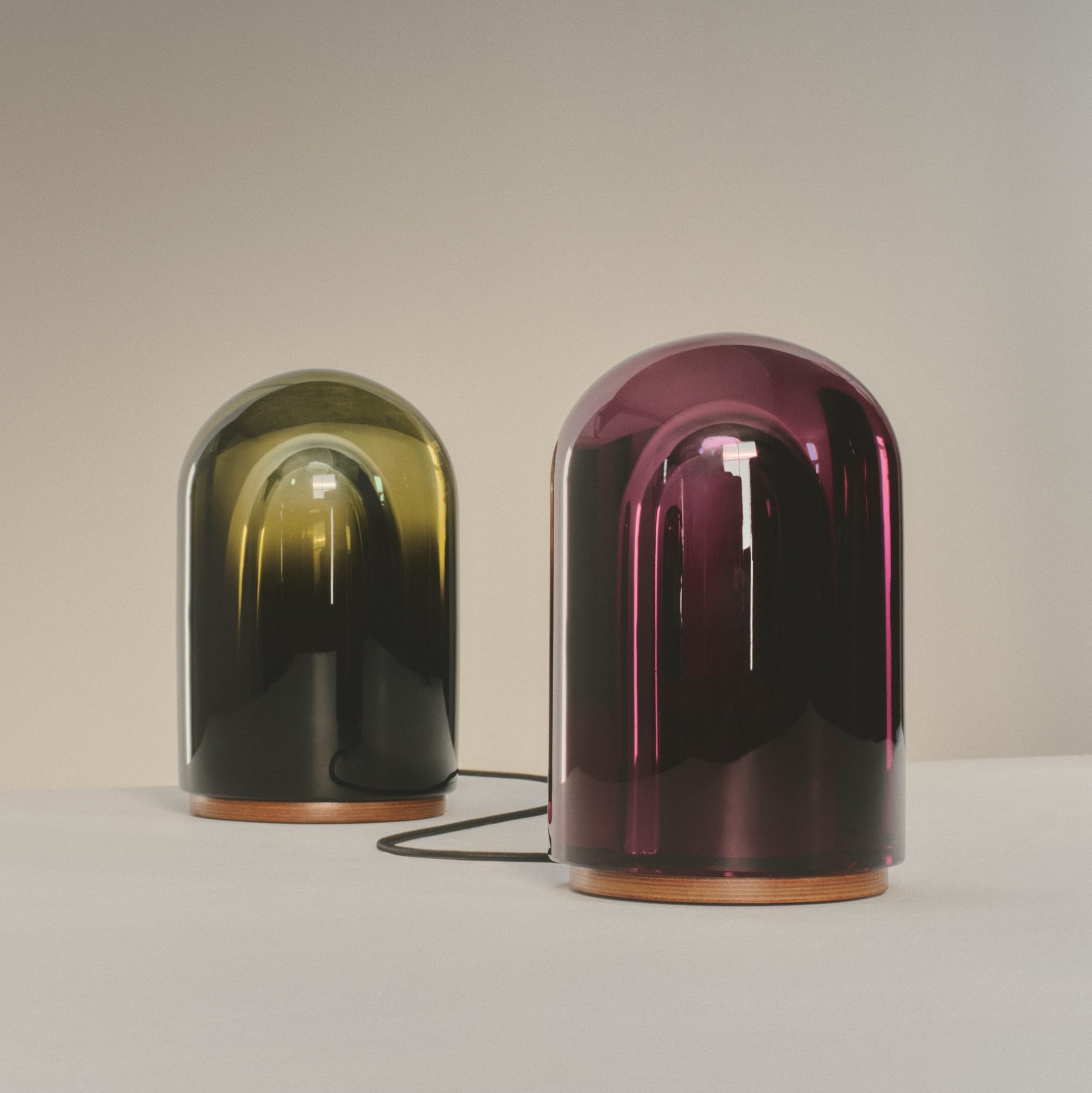 Twee lampen uit de nieuwe collectie van Hermes die gepresenteerd zullen worden tijdens de design week milan 2023