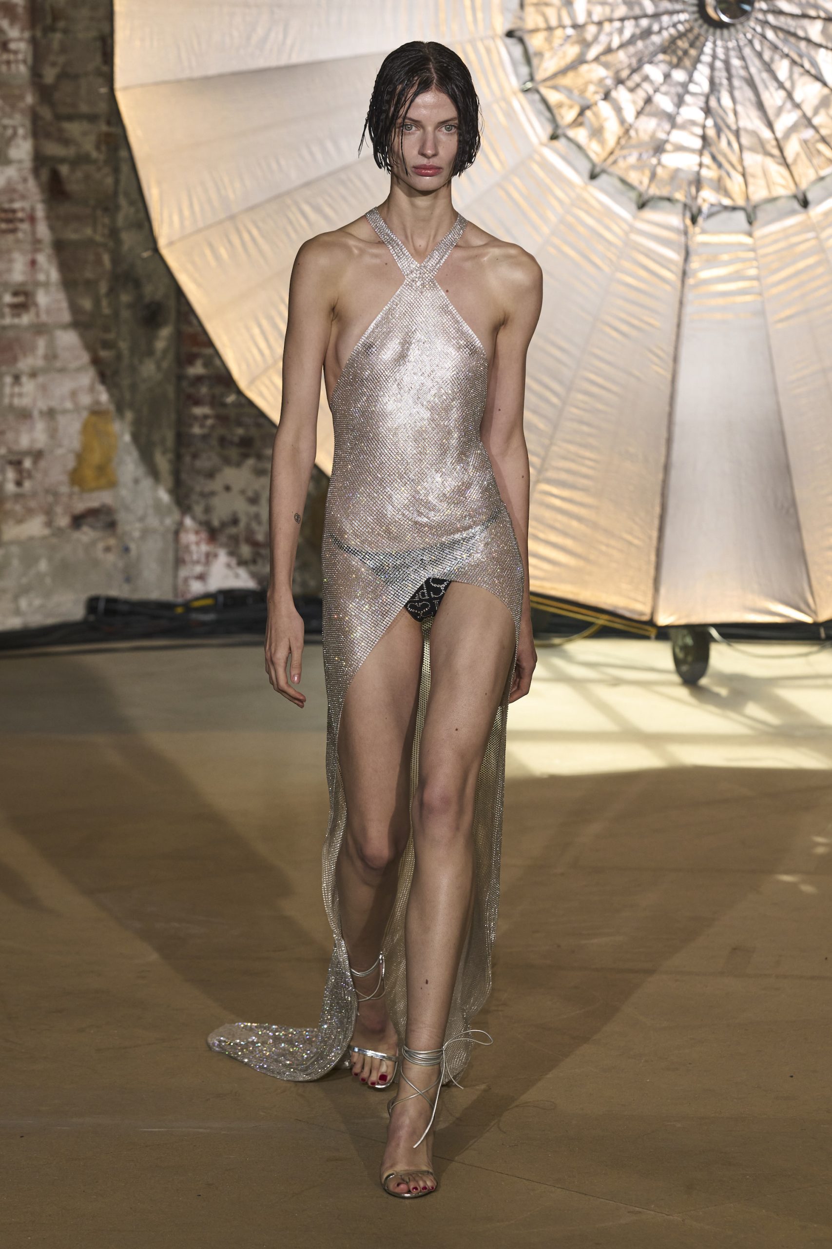 Een van de beste catwalkmomenten van Mila van Eeten