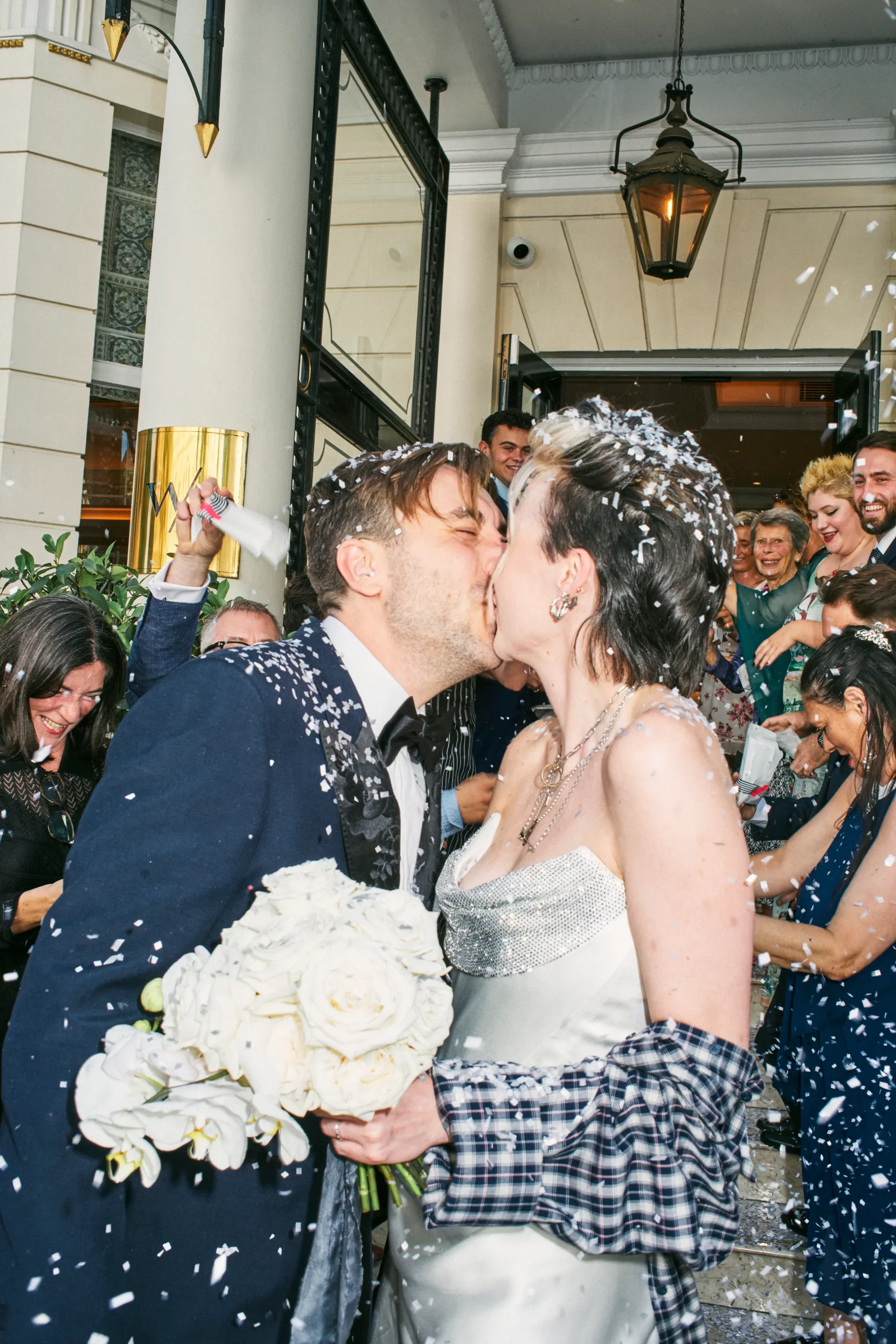 De grunge bruiloft in de stijl van Vivienne Westwood