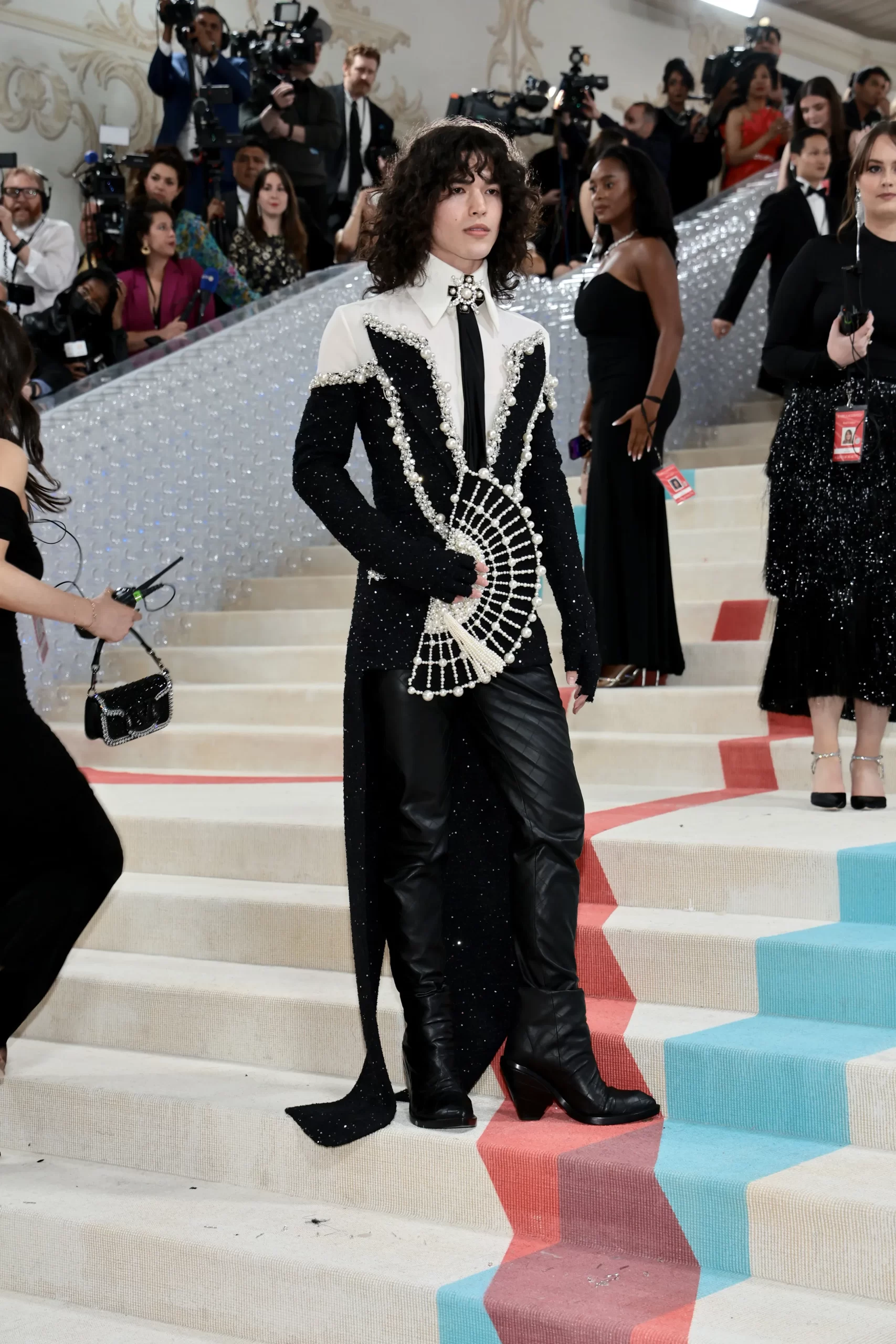 Conan Gray in Balmain is een van de beste looks van het Met Gala 2023