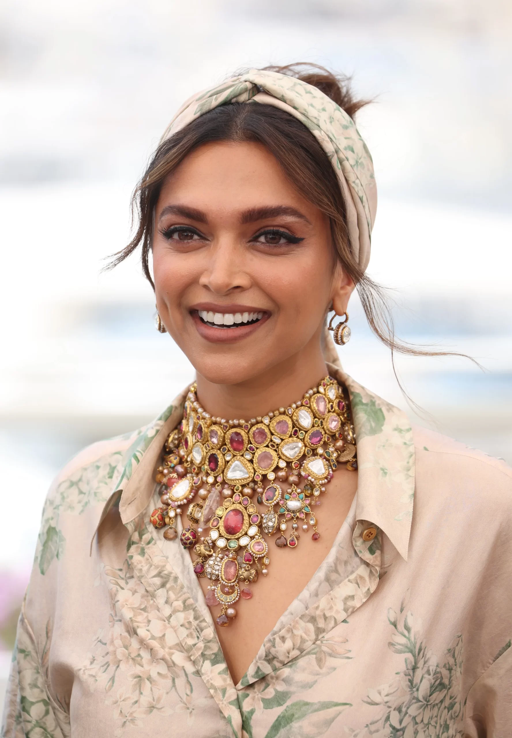 Deepika Padukone met juwelen van Sabasachi in Cannes, 2022