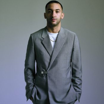 neem-een-exclusief-kijkje-achter-de-schermen-bij-de-vogue-shoot-met-hakim-ziyech-252645