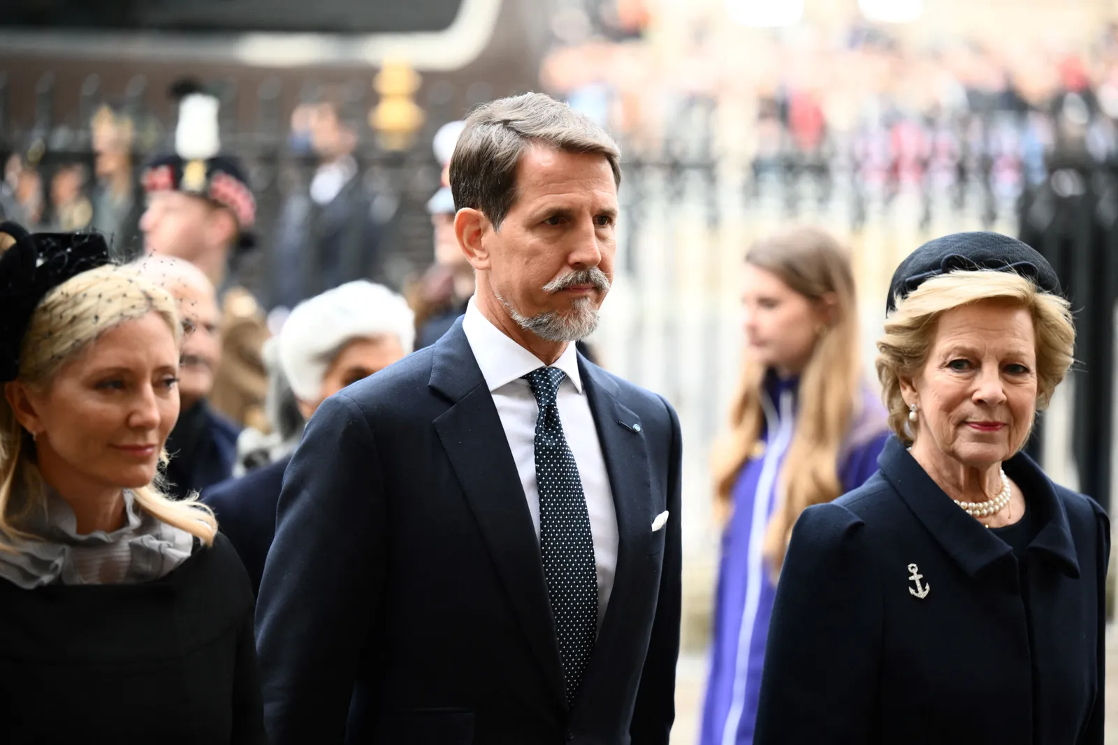 Koningin Anne-Marie, kroonprins Pavlos en kroonprinses Marie-Chantal van Griekenland zullen aanwezig zijn bij de kroning