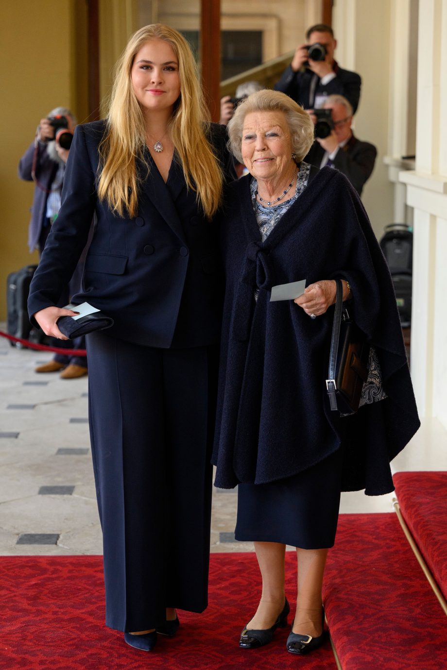 prinses-amalia-en-prinses-beatrix-bezoeken-samen-receptie-op-buckingham-palace-252933