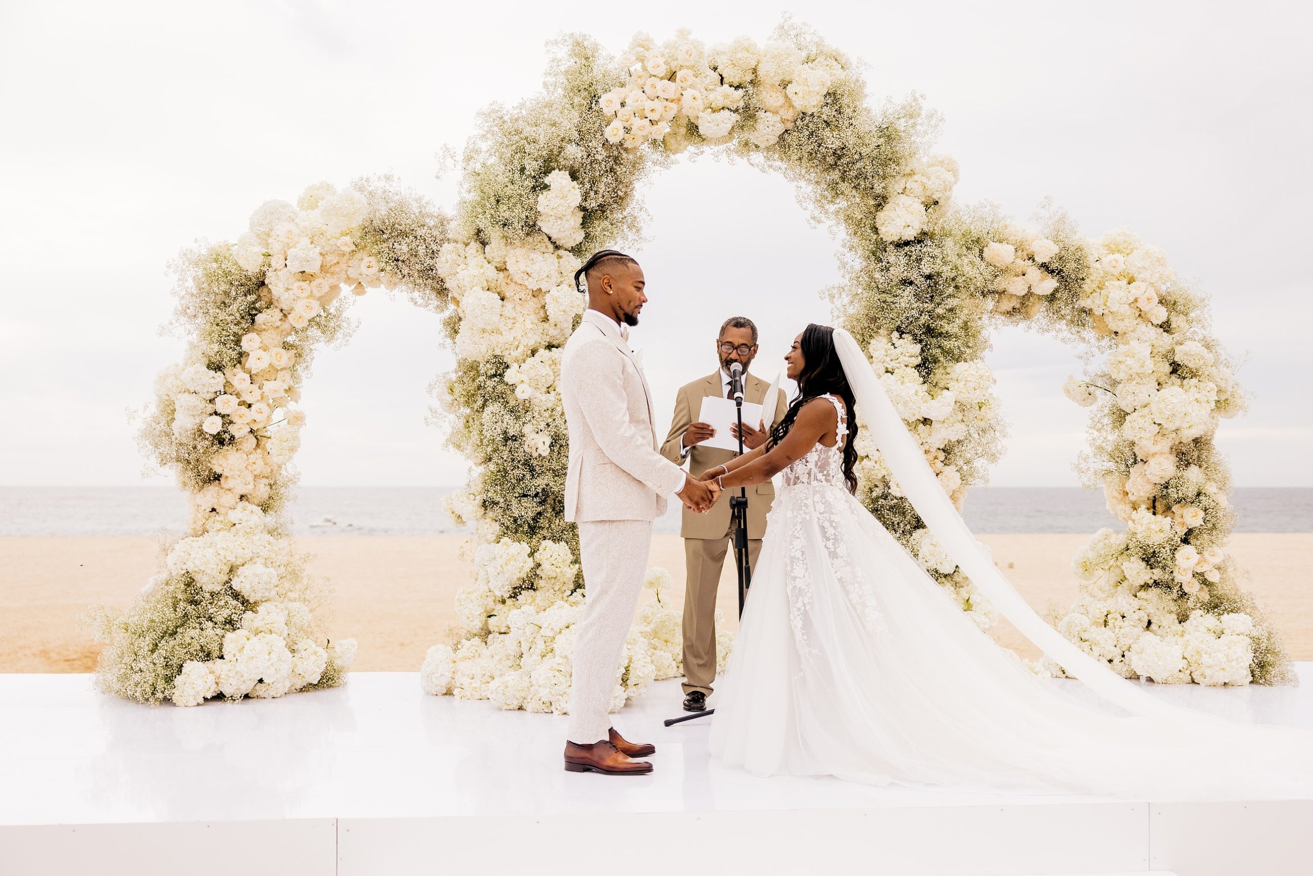 simone biles jonathan owens bruiloft