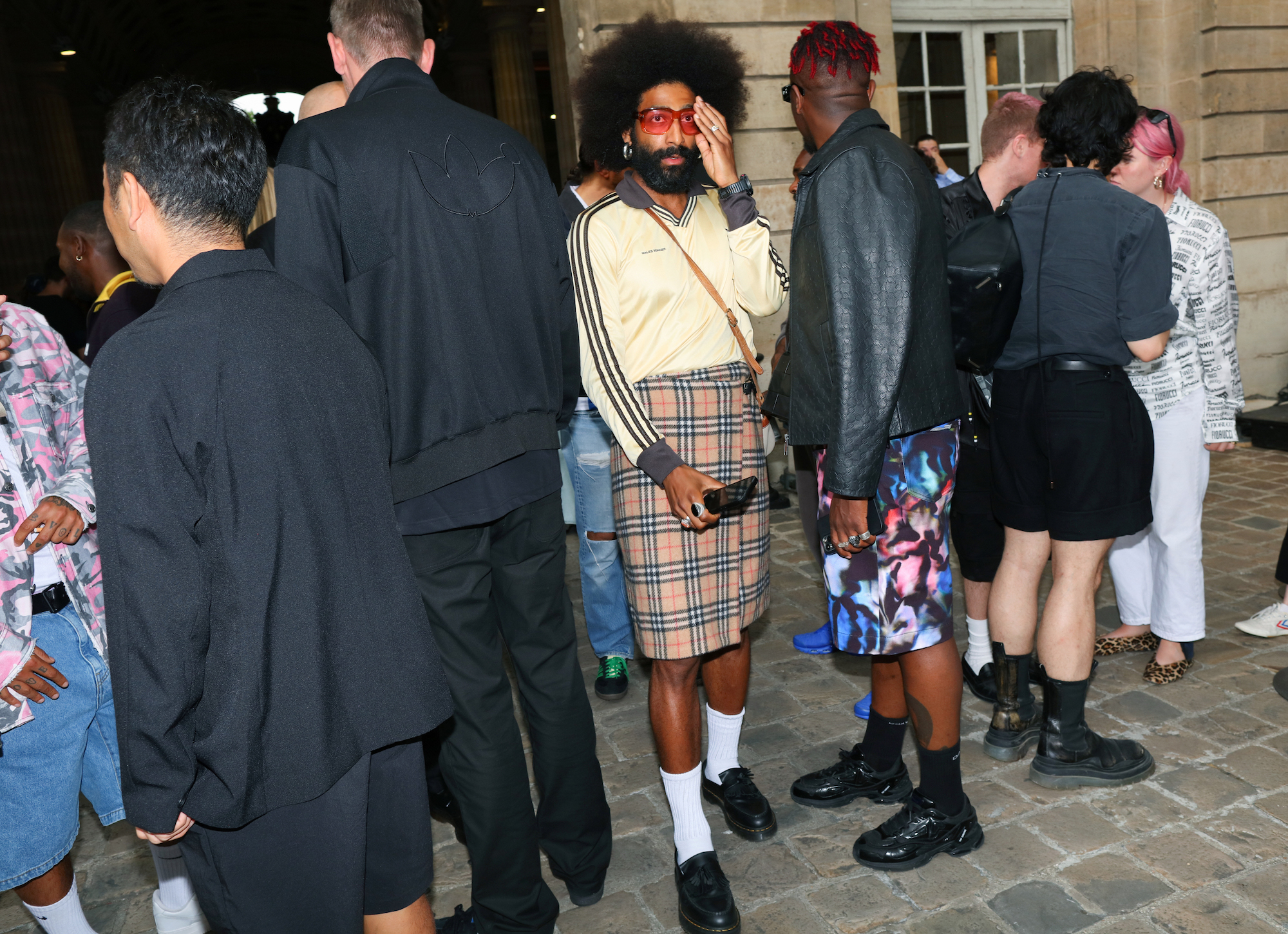 Streetstyle tijdens Paris Men's Fashion Week lente/zomer 2024