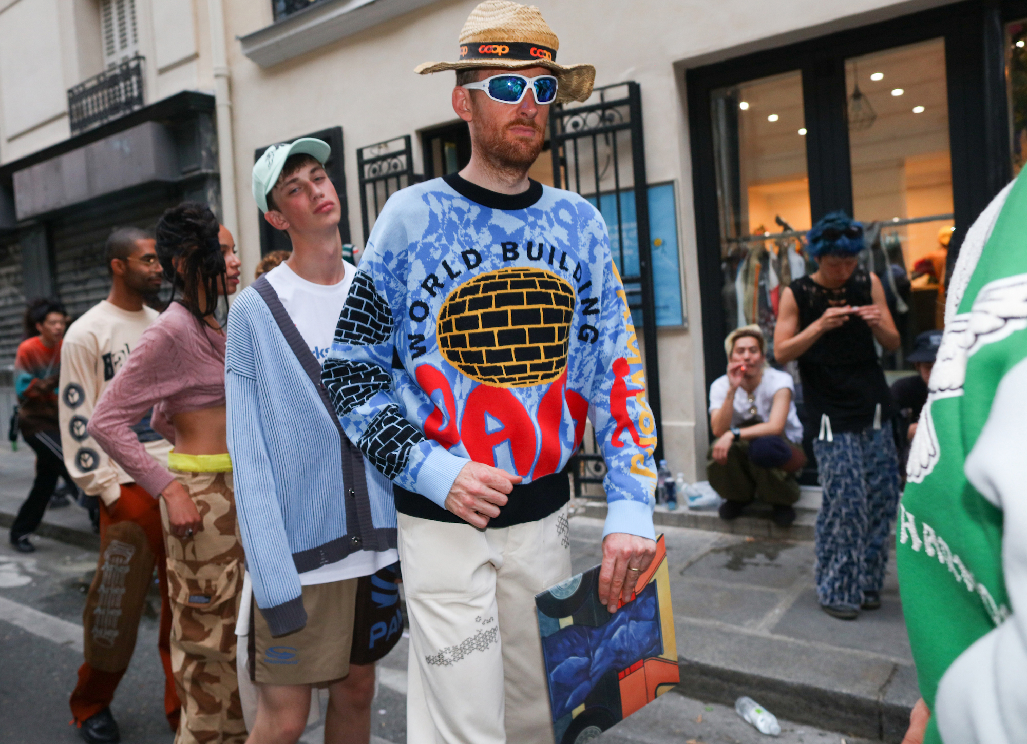 Streetstyle tijdens Paris Men's Fashion Week lente/zomer 2024