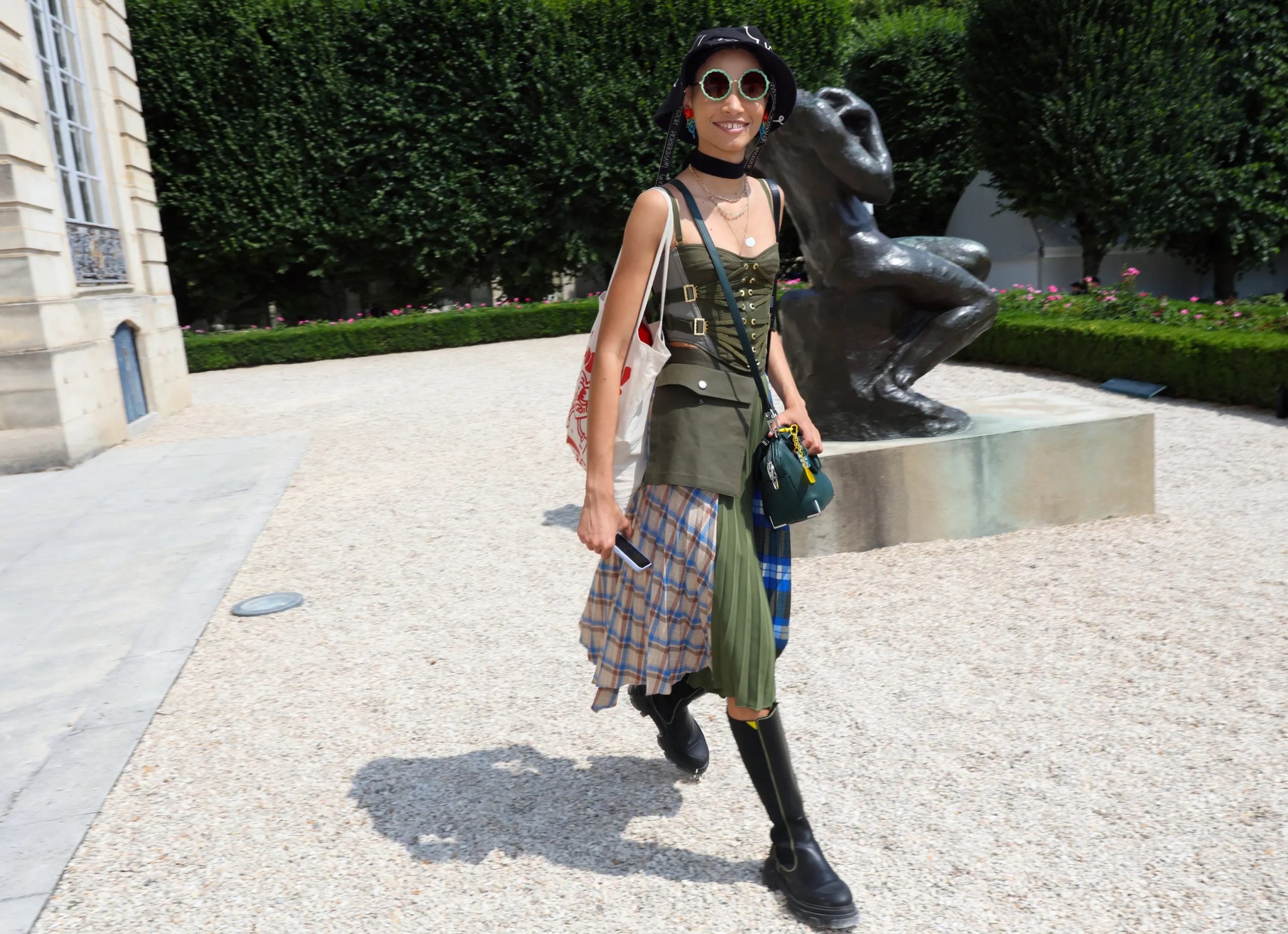 Paris couture fashion week street style