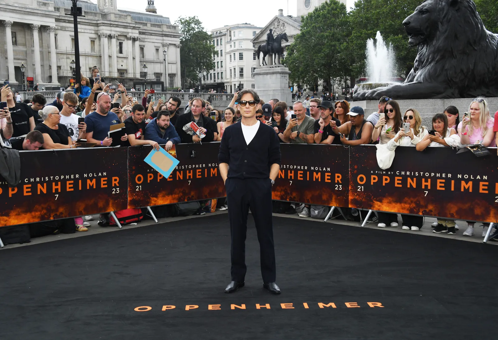 Cillian Murphy in een van zijn looks tijdens de Oppenheimer-perstour