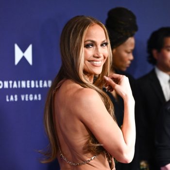 hoe-jennifer-lopez-er-zo-waanzinnig-uitziet-op-56-jarige-leeftijd-355897
