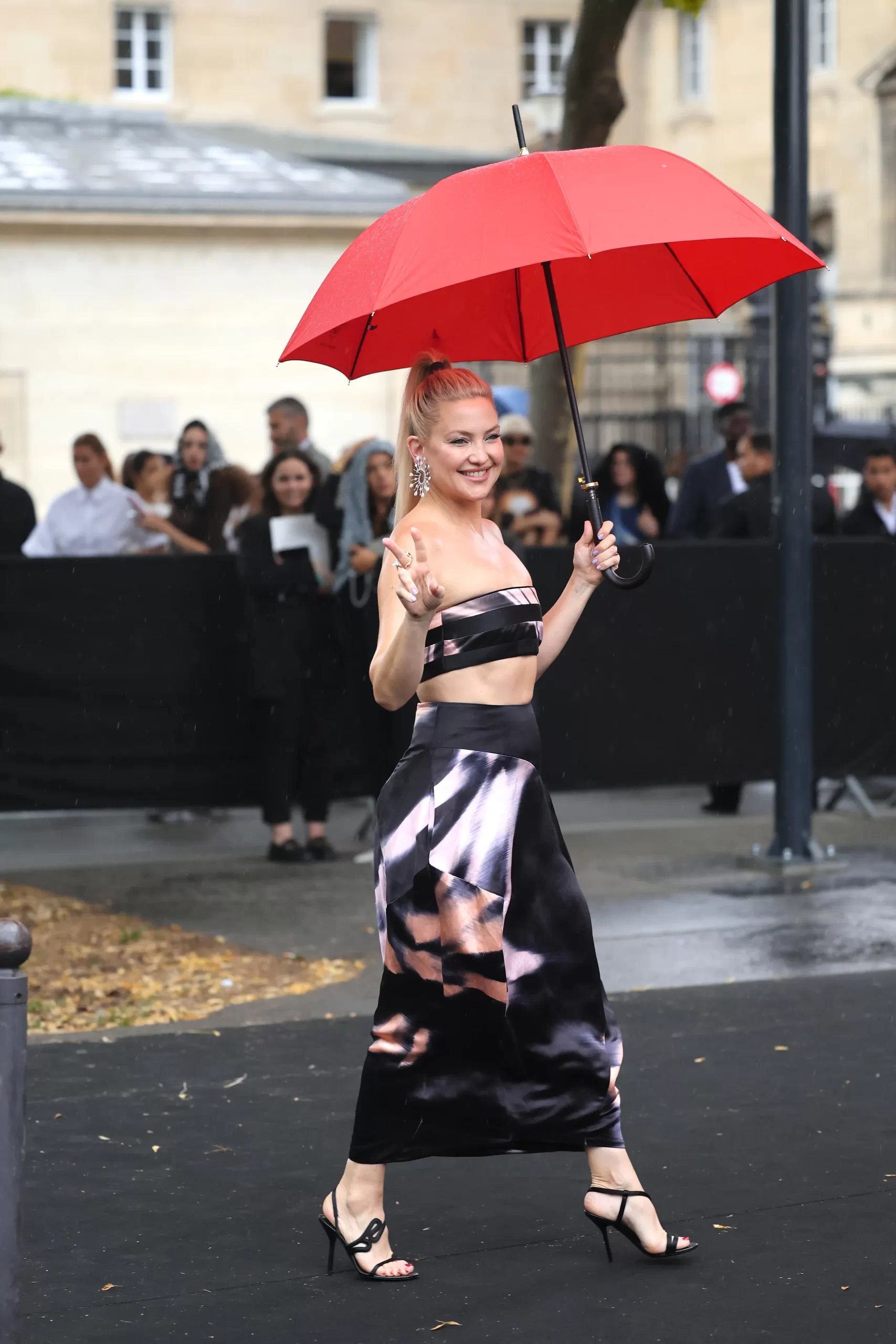 Kate Hudson bij Armani