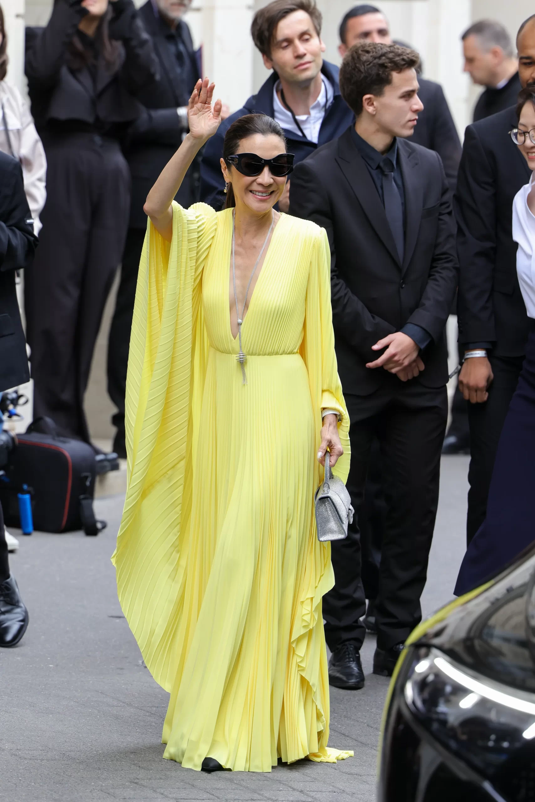 MIchelle Yeoh is een van de aanwezige beroemdheden bij coutureweek