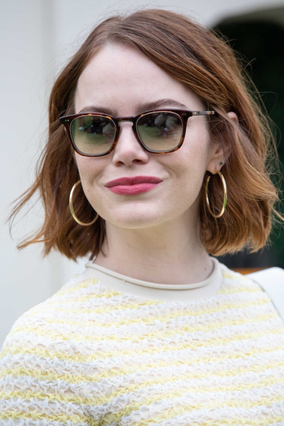 emma-stone-ruilt-kenmerkende-donkerrode-lokken-in-voor-een-peroxide-blonde-dye-264323