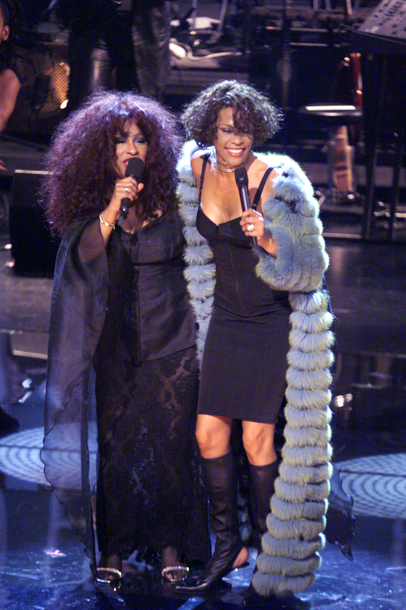 Houston met Chaka Khan tijdens de finale van het VH1 Divas Live-concert in het Beacon Theatre in 1999. Andere artiesten waren Brandy, Tina Turner, Cher en natuurlijk Elton John.