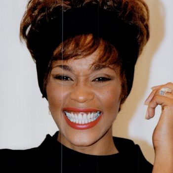 whitney-houston-zou-vandaag-60-zijn-geworden-haar-meest-iconische-fotos-op-een-rij-264288