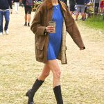 Alexa Chung op Glastonbury Festival