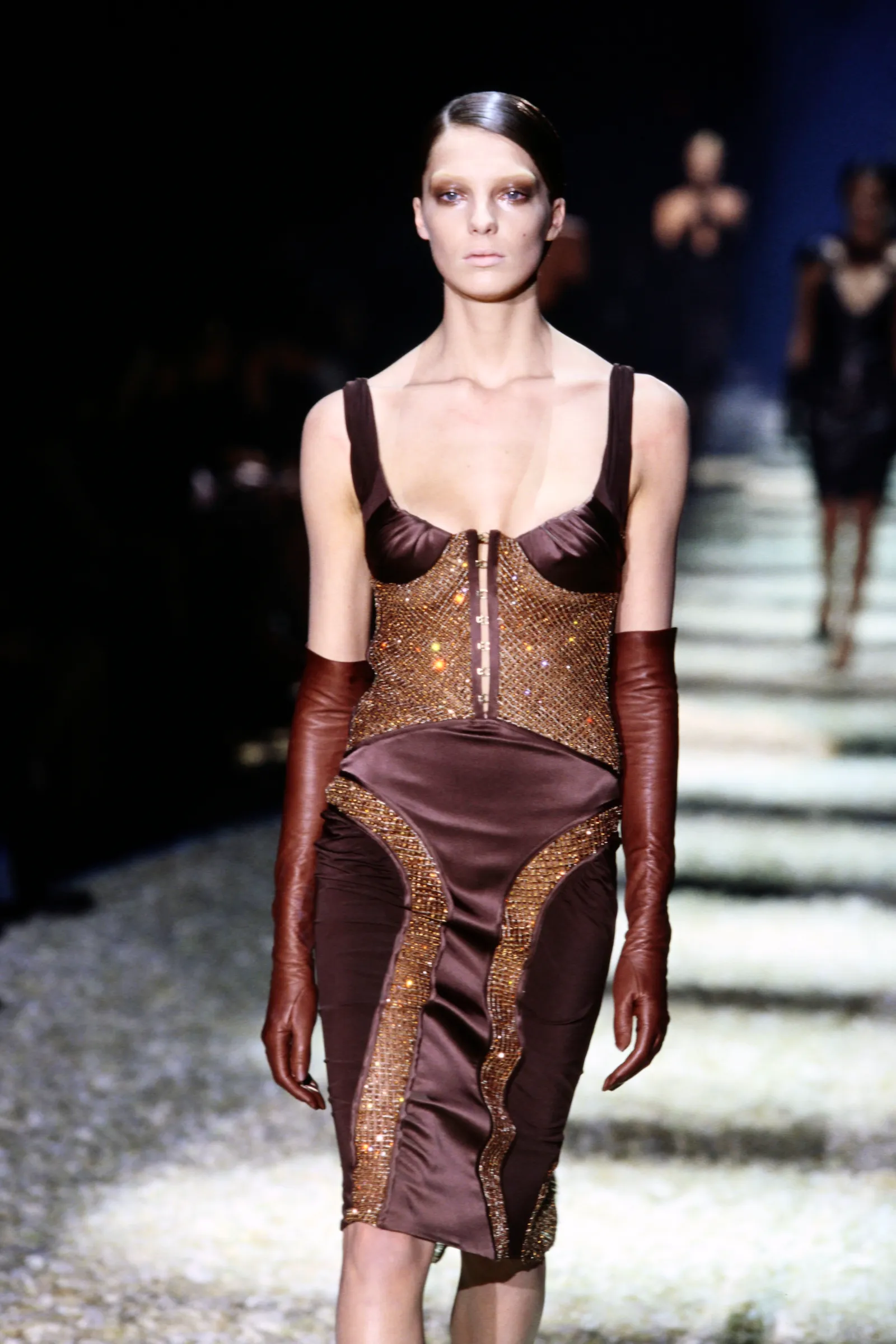 Daria Werbowy op de catwalk van Gucci herfst/winter 2003