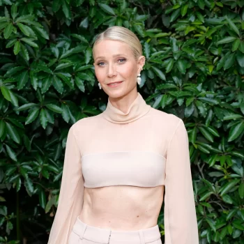 gwyneth-paltrow-is-naast-quiet-luxury-ook-fan-van-deze-toegankelijke-schoenen-265647