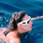 Prinses Margaret die aan het zwemmen is