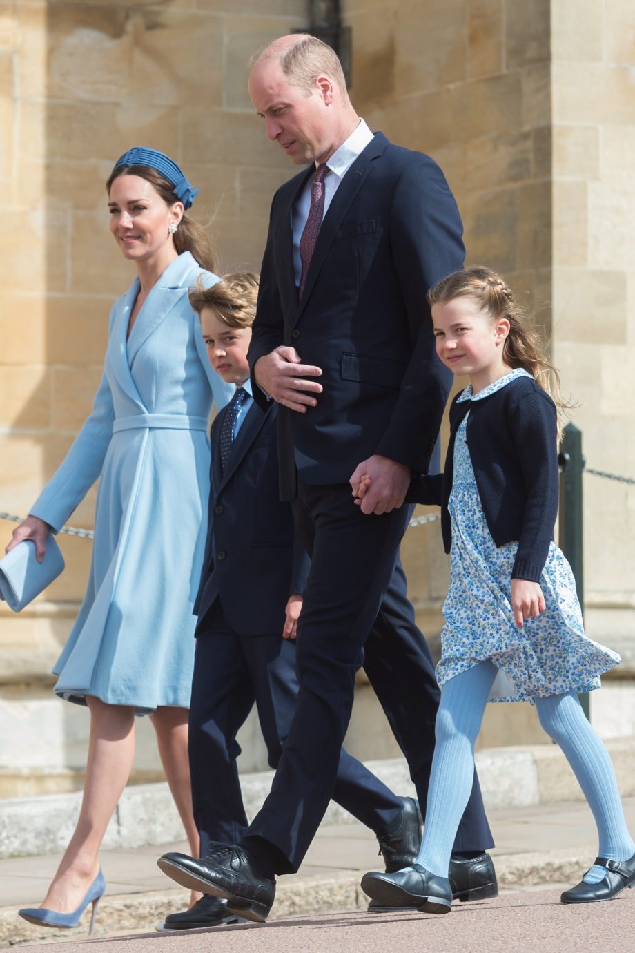 waarom-prins-william-kate-middleton-en-hun-kinderen-bijna-altijd-blauw-dragen-267302