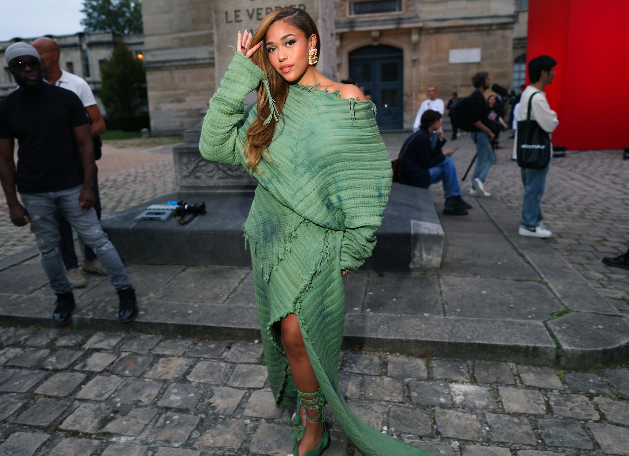 Streetstyle tijdens Paris Fashion Week lente/zomer 2024