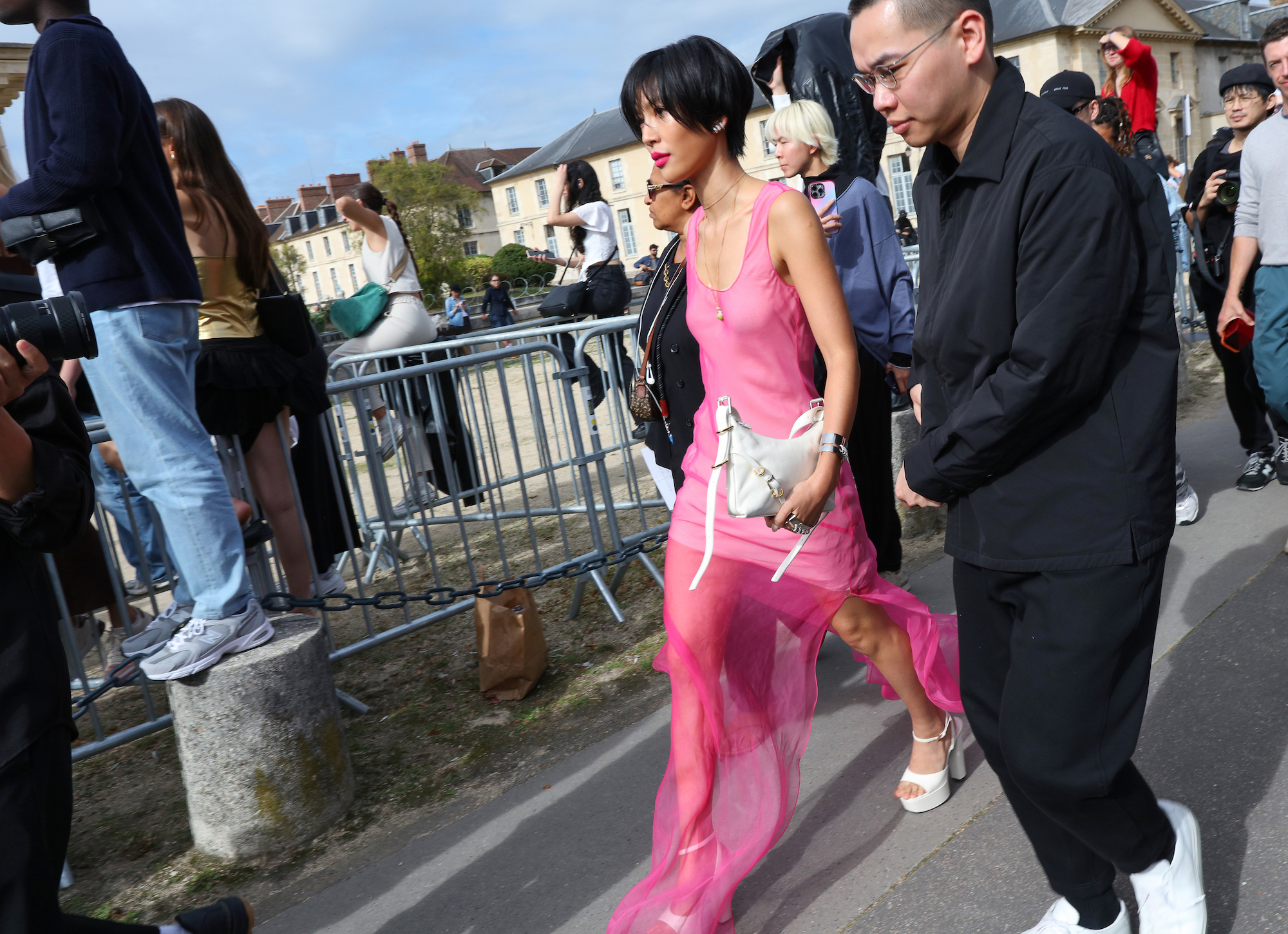 Streetstyle tijdens Paris Fashion Week lente/zomer 2024