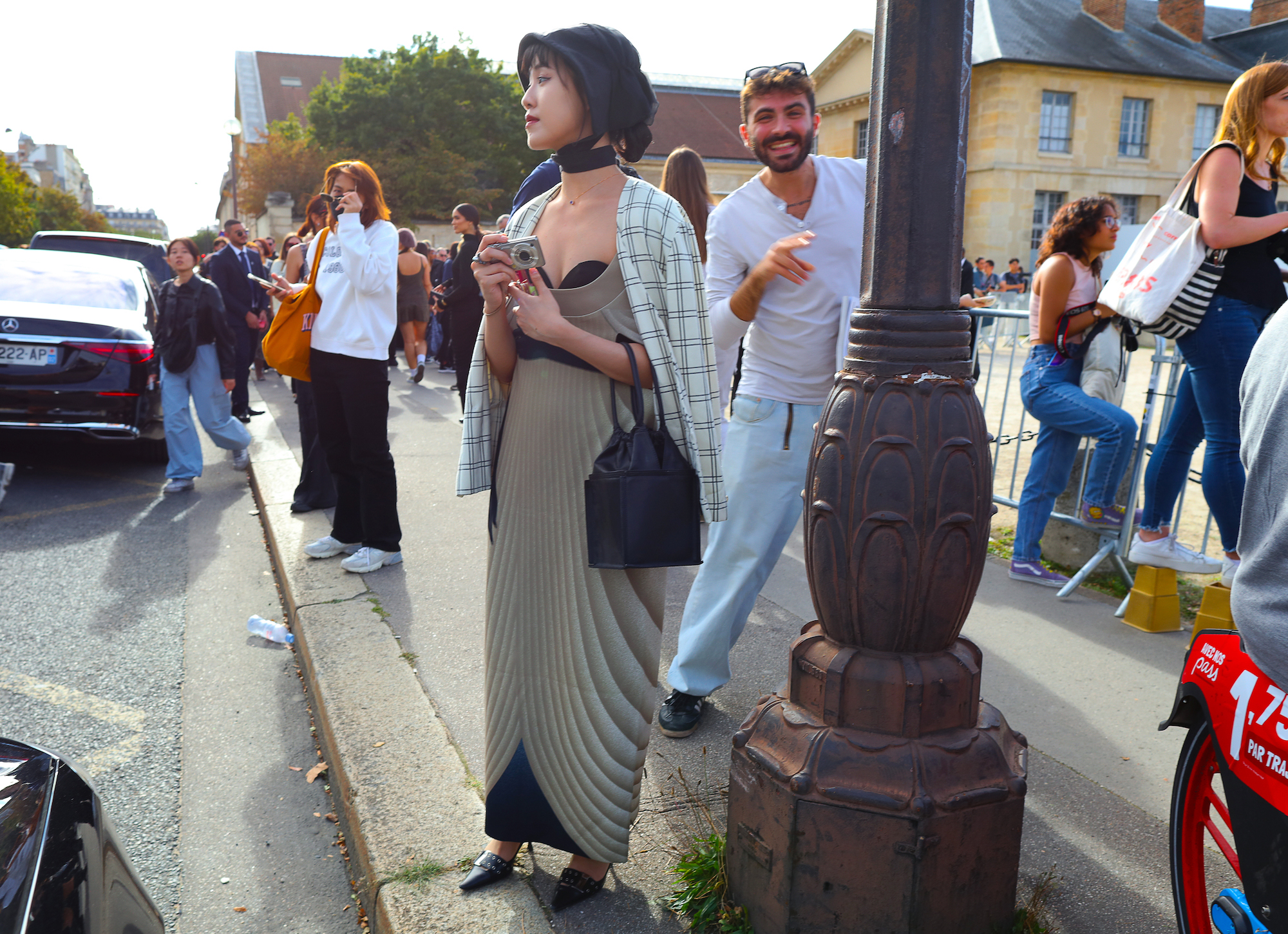 Streetstyle tijdens Paris Fashion Week lente/zomer 2024