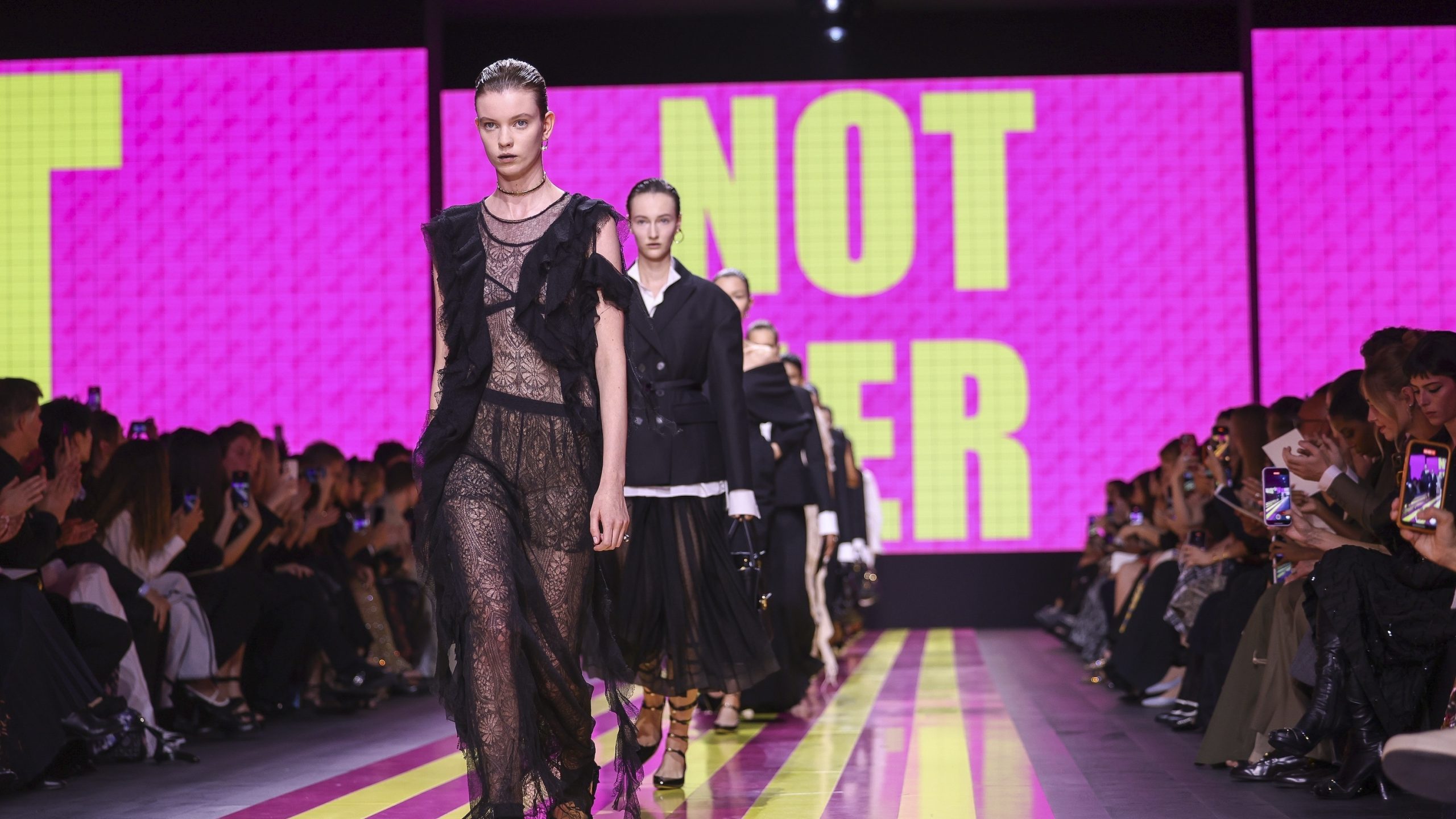 Dior lente/zomer 2024 dit zijn de hoogtepunten van de show