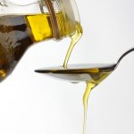 Gezondste ontbijt: voeg lijnzaadolie toe aan je kwark