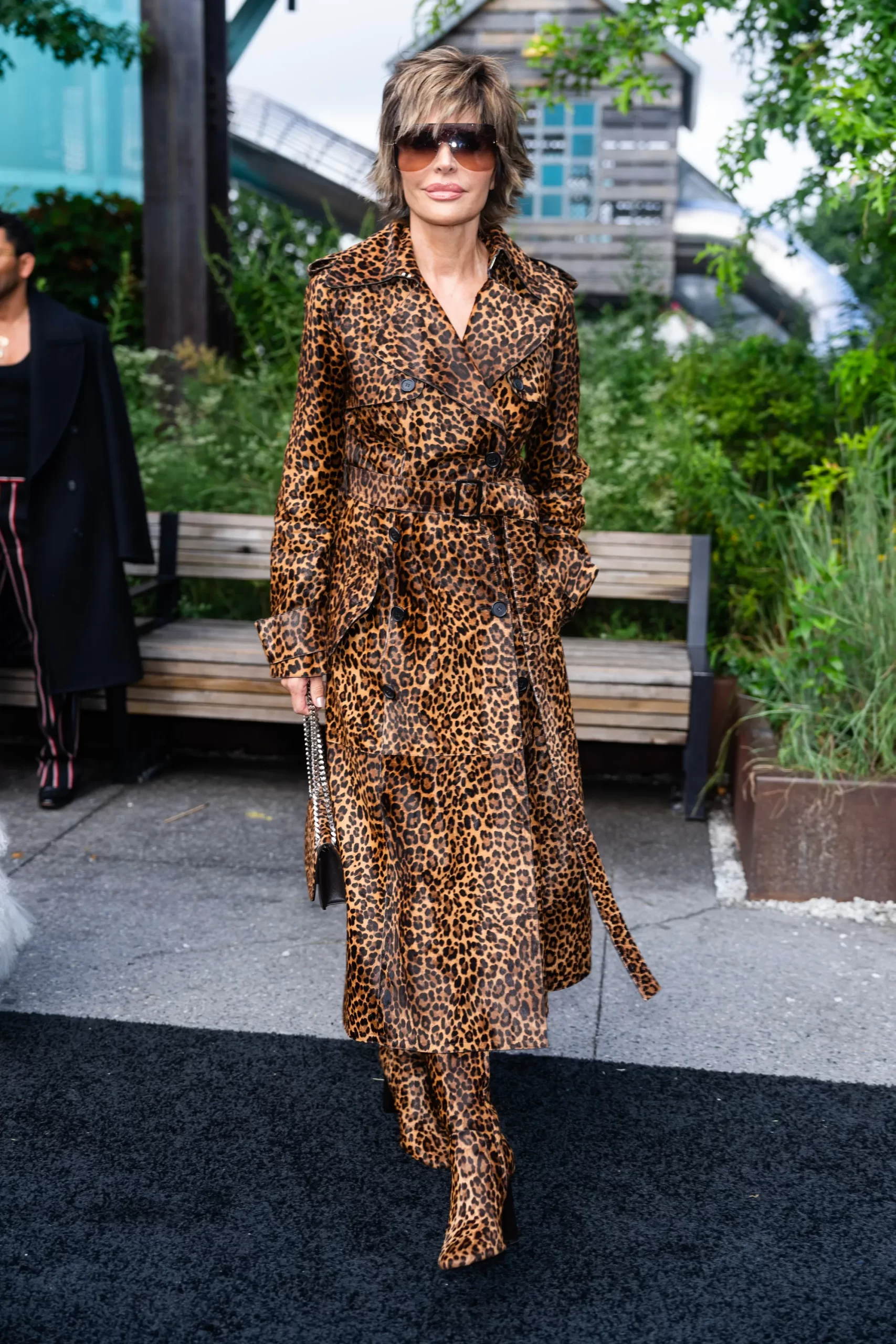 Lisa Rinna is een van de aanwezige beroemdheden tijdens New York Fashion Week lente/zomer 2024