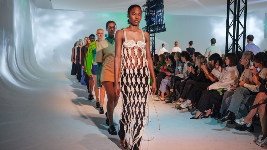 dit-zijn-de-5-opvallendste-shows-van-amsterdam-fashion-week-2023-266667